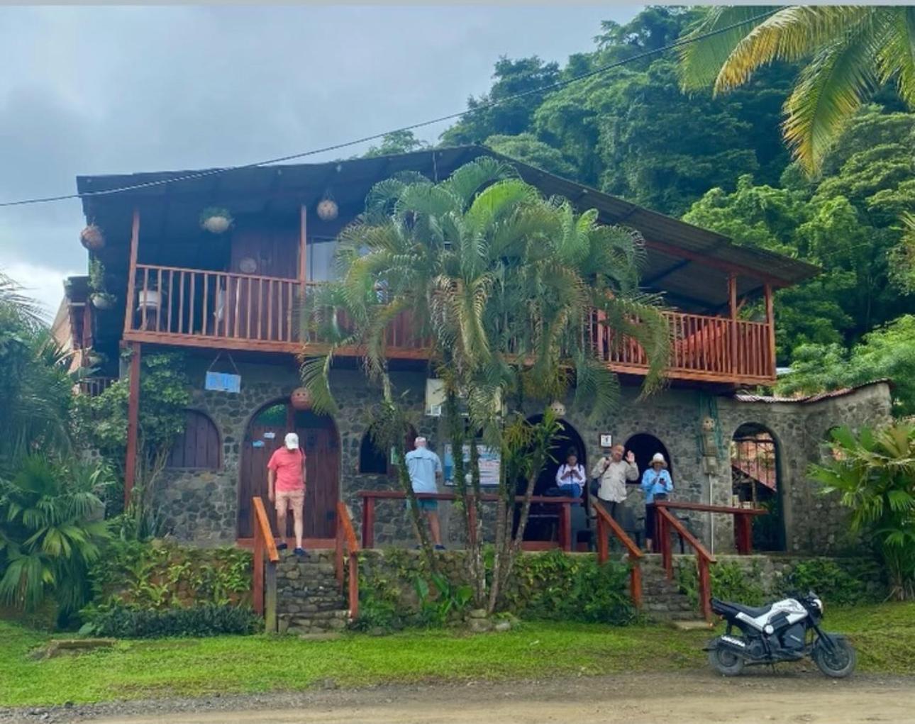 Posada Turistica Rocas De Cabo Marzo Bahia Solano Exterior photo